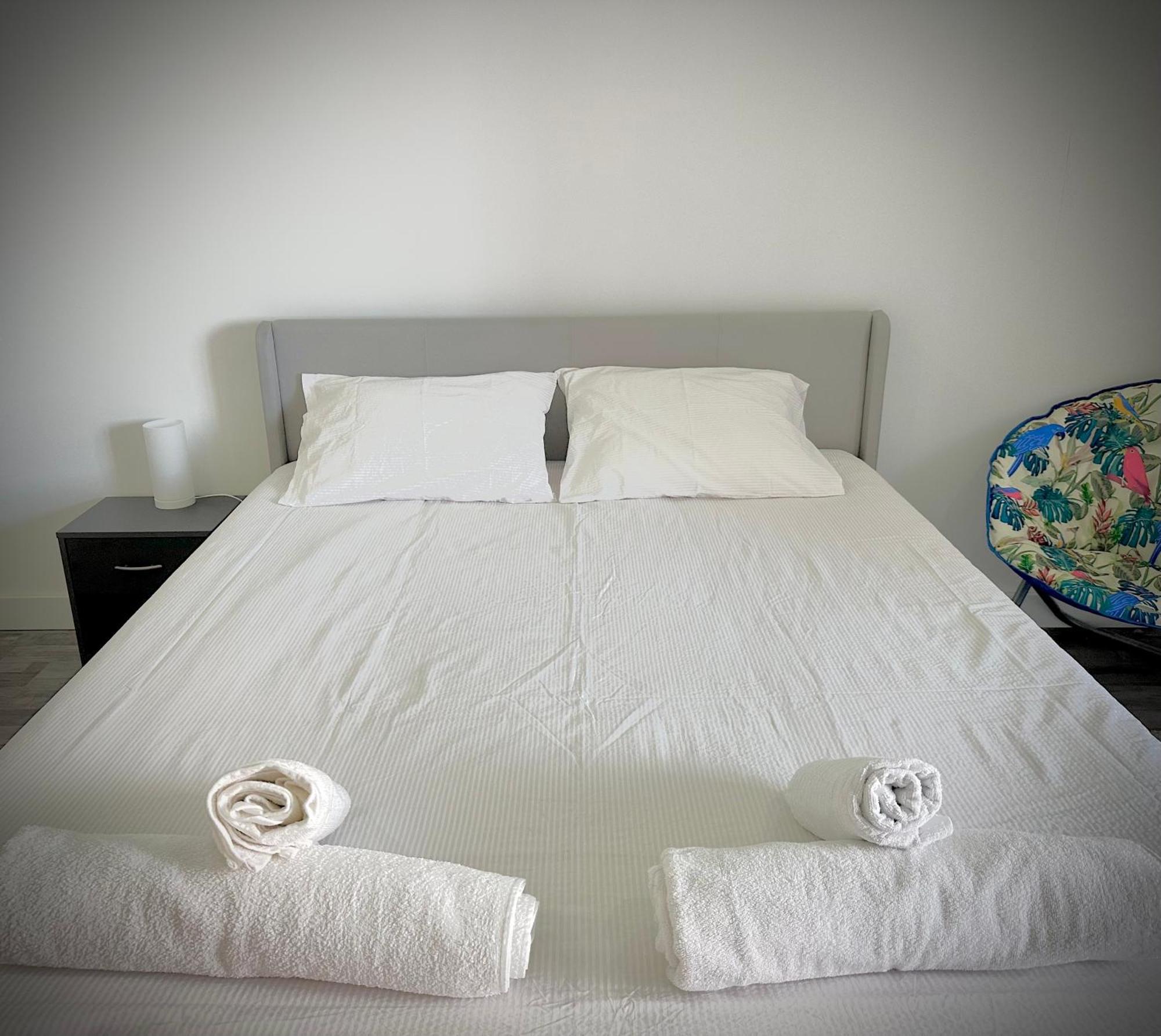 Sea View Apartment & 4 Minutes Walk To The Beach Paco de Arcos Bagian luar foto