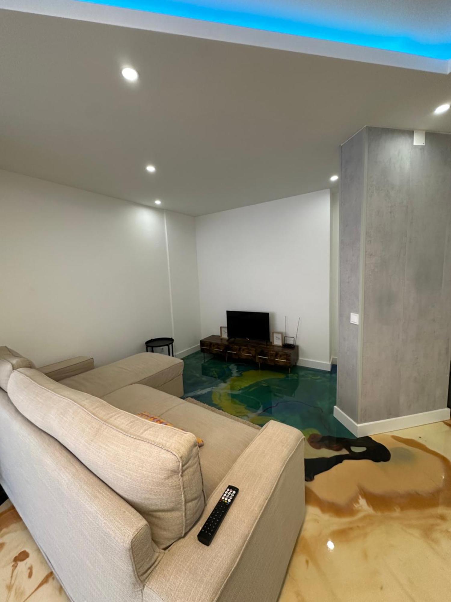 Sea View Apartment & 4 Minutes Walk To The Beach Paco de Arcos Bagian luar foto